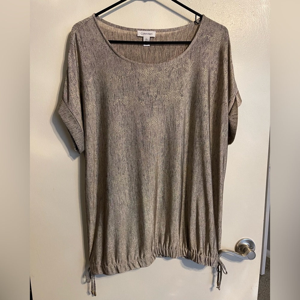Calvin Klein Women's gold/black blouse size large